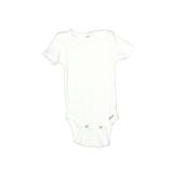 Gerber Short Sleeve Onesie: White Solid Bottoms - Size 0-3 Month