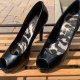 Jessica Simpson Shoes | Black High Heels Jessica Simpson | Color: Black | Size: 8