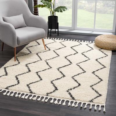 West End 3'11" x 5'7" Bohemian/ Charcoal/Light Beige/Peach Area Rug - Hauteloom