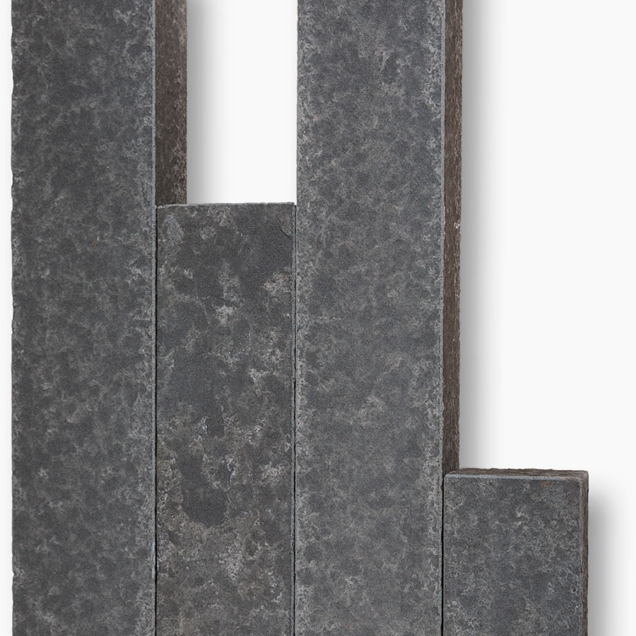 Seltra Natursteine Palisaden SANOKU® ELEGANCE satiniert Basalt anthrazit-schwarz, 8x12 cm, 75 cm Image