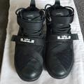 Nike Shoes | Lebron James Sneakers | Color: Black | Size: 5bb