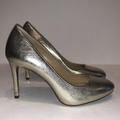 Michael Kors Shoes | Michael Kors Pale Gold Metallic Leather Pumps 6.5m | Color: Gold | Size: 6.5