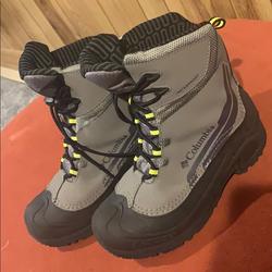 Columbia Shoes | Columbia 200 Grams Waterproof Snow Boots | Color: Black/Gray | Size: 4bb