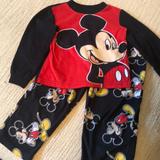 Disney Pajamas | Disney Mickey Mouse Flannel Pj’s | Color: Black/Red | Size: 5tb