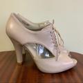 Nine West Shoes | Nine West Light Grey O My Gosh High Heels 7.5 B-81 | Color: Gray/Tan | Size: 7.5