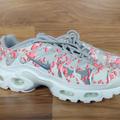 Nike Shoes | Nike Air Max Plus Women's Size 6.5 'Gunsmoke' Sho | Color: Gray/Pink | Size: 6.5