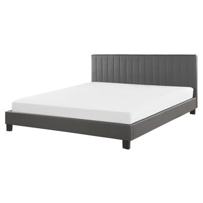 Bett Grau aus Kunstleder 160 x 200 cm mit Lattenrost mit vertikalen Linienverzierungen Schlafzimmer Modernes Design