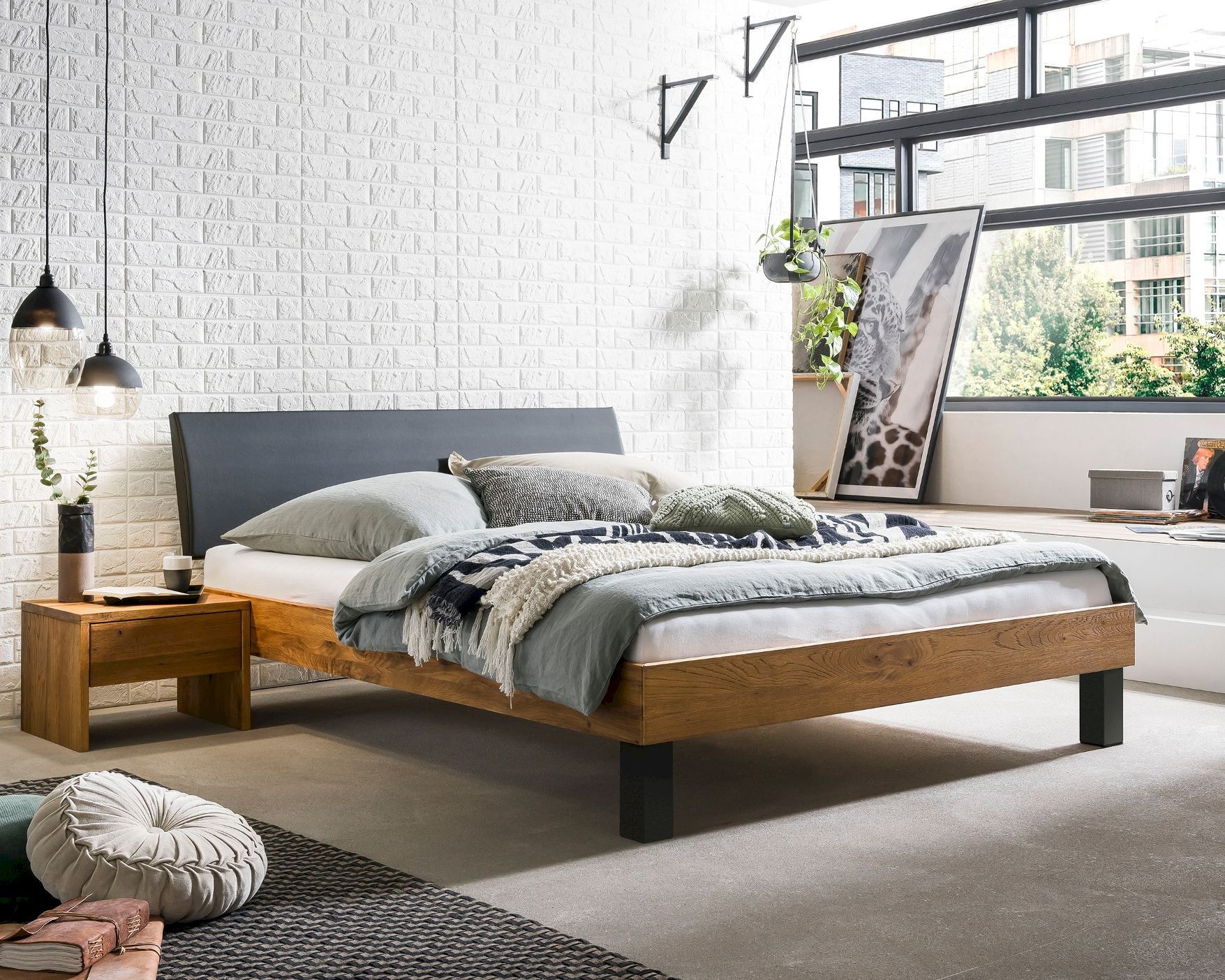 Hasena Pronto Massivholz-Bett Trento Roca/Lecco 90x200 cm / Nussbaum, geölt / 25 cm