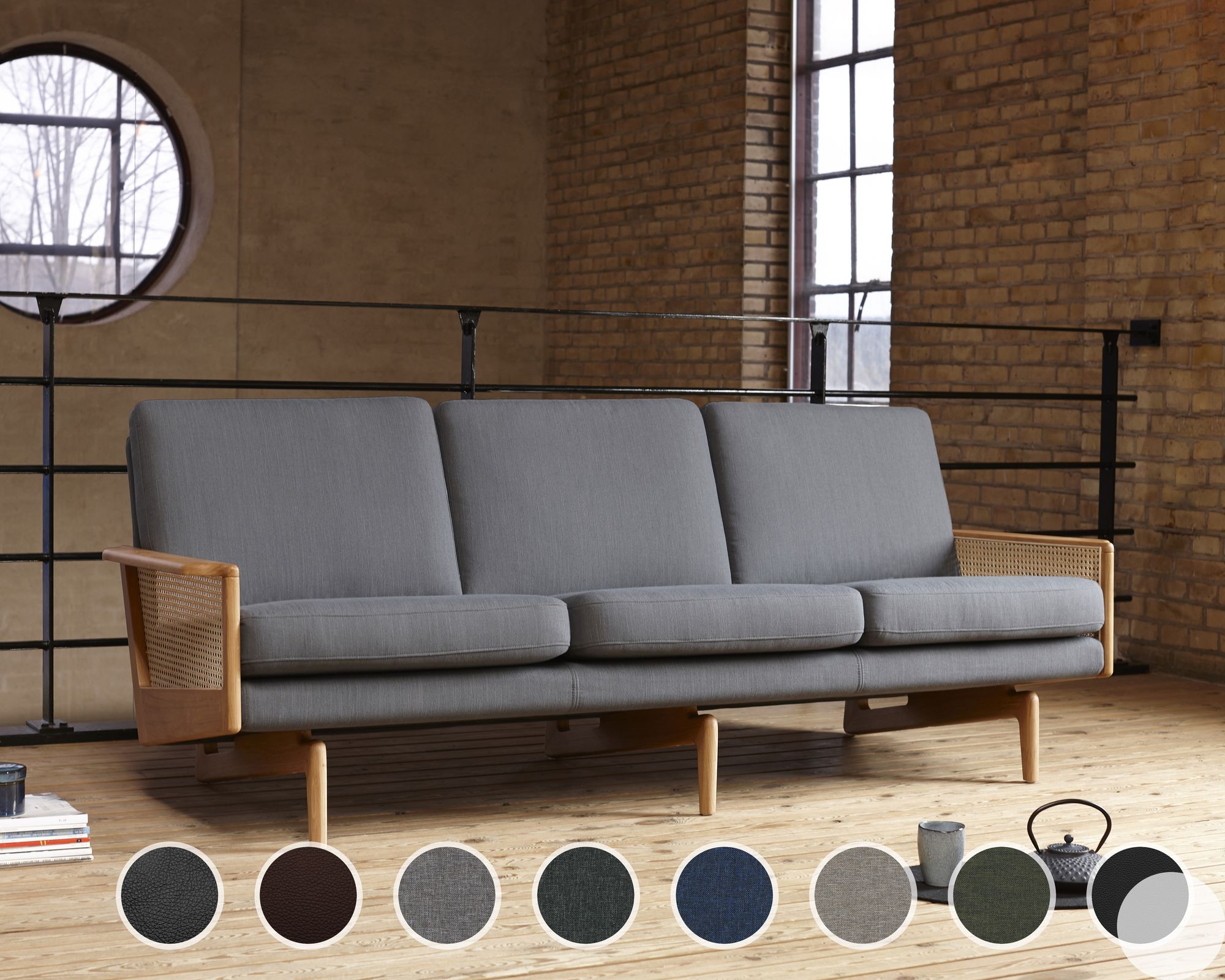 Kragelund »Egsmark« Sofa mit Holz-Armlehnen 2-Sitzer / Echtleder 806 Grau