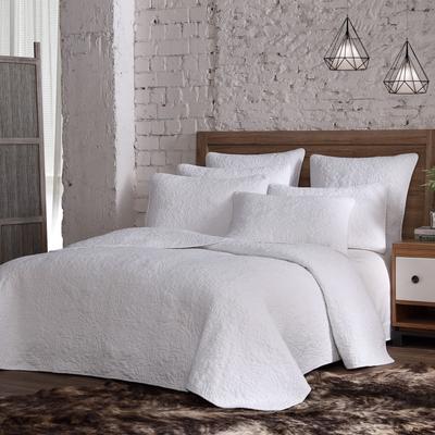 Estate Collection Savannah Quilt Set by American Home Fashion in White (Size TWIN)