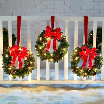 Set Of 3 Cordless Pre-Lit Mini Christmas Wreaths b...