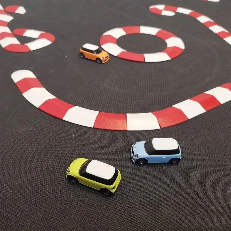 Mini piste de voiture télécommandée, scène d
