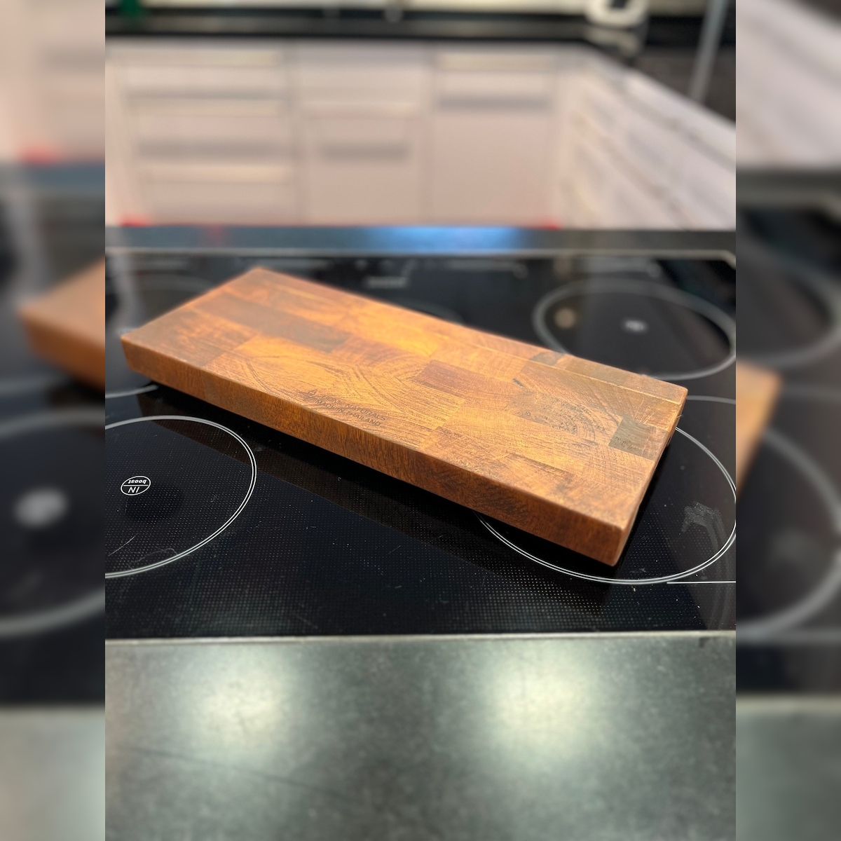 Lüllmann Schneidebrett Servierbrett Stirnholz / Hirnholz geölt Hackblock 39x16cm mit Gummifüßen 406223 Image