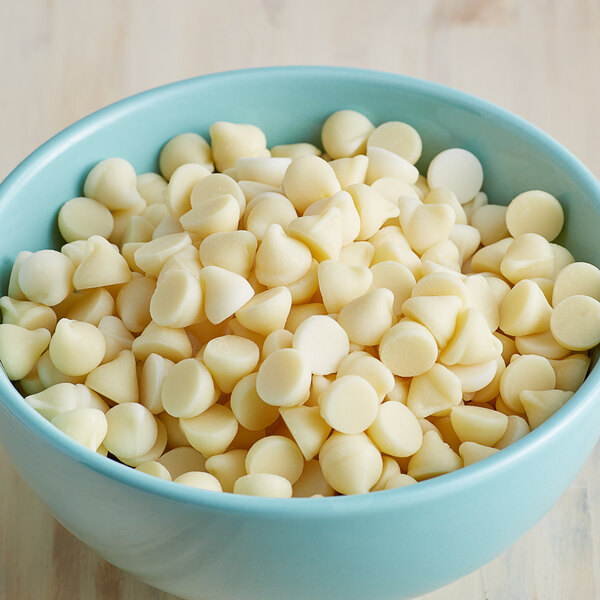 Clasen Quality Chocolate White 1M Chocolate Chips 50 lb.