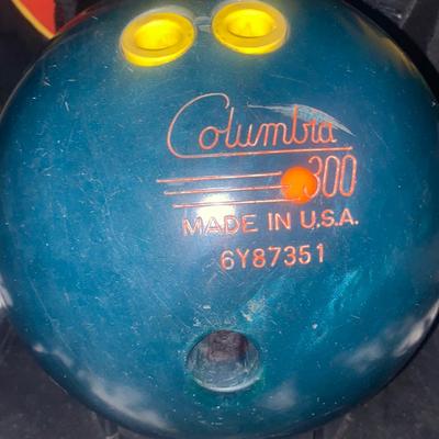 Columbia Games | Columbia 300 Bowling Ball And 300 Bowling Ball Bag! | Color: Blue/Green | Size: 6y87351 Shadow/C