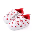 Chaussures antidérapantes pour bébés garçons et filles jolies chaussures en forme de cœur pour