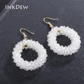 INKDEW-Boucles d'Oreilles en Forme de Goutte de Carillon Multicolores Faites à la Main Perlées