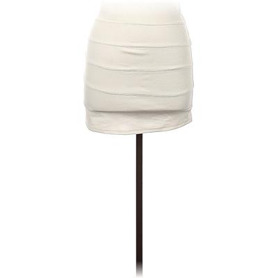 Body Central Casual Bodycon Skirt Mini: White Solid Bottoms - Women's Size Medium