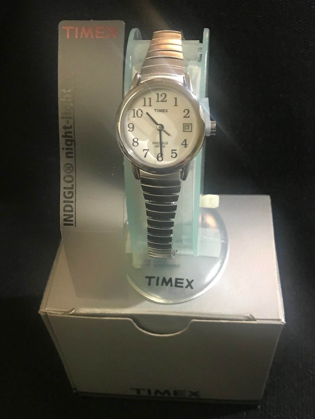 Timex Easy Reader T2h3719j Wrist Watch For Women Stainlees Steel