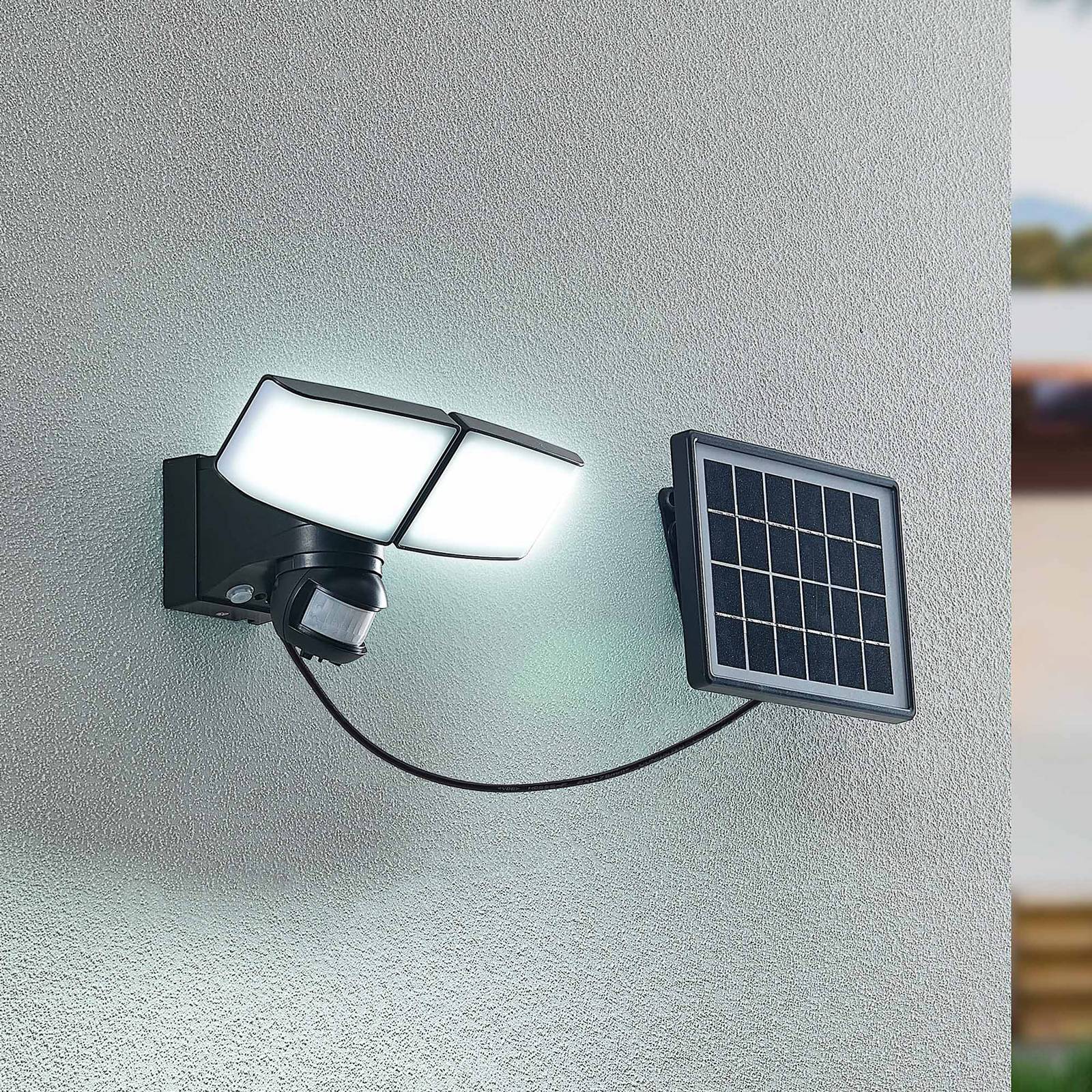 Prios Kalvito LED-Solar-Wandstrahler Sensor, 2-fl. KALVITO PRIOS, schwarz, Kunststoff, Modern, Solarleuchte außen