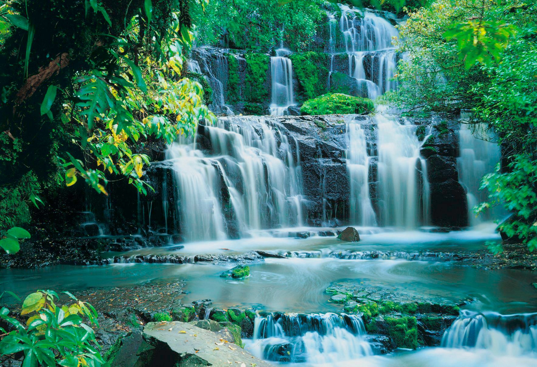 Fototapete KOMAR "Pura Kaunui Falls - Größe 368 x 254 cm", bunt, B:368m L:254m, Papier, Tapeten, Wohnzimmer, Schlafzimmer
