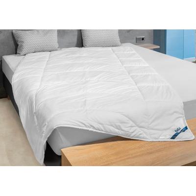 Kunstfaserbettdecke BECO "Gregor, Bettdecken für Sommer und Winter, Ganzjahresdecke", weiß, B:200cm L:200cm, Bezug: 100% Polyester. Füllung: 100% Polyester, Bettdecken, Bettdecke 135x200cm, allergiker geeignet (Hausstauballergiker) Image