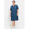 Jeanskleid SHEEGO "Große Größen", Damen, Gr. 44, Normalgrößen, blau (blau denim), Obermaterial: 100% Baumwolle, unifarben, feminin, figurumspielend knieumspielend, V-Ausschnitt, Kurzarm, Kleider, aus leichtem Denim, in Volant-Optik
