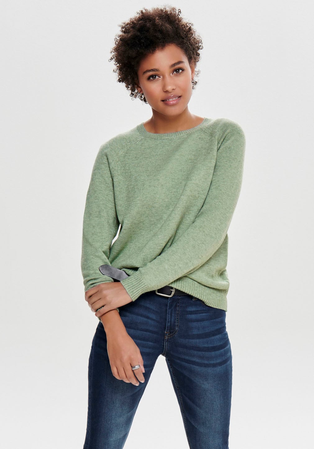 Rundhalspullover ONLY "ONLLESLY KINGS", Damen, Gr. L, grün (colorot basil melange), Feinstrick, Obermaterial: 50% Viskose, 27% Nylon, 23% Polyester, meliert, figurumspielend normal, Rundhals, Raglanärmel Rippstrickbündchen, Pullover...