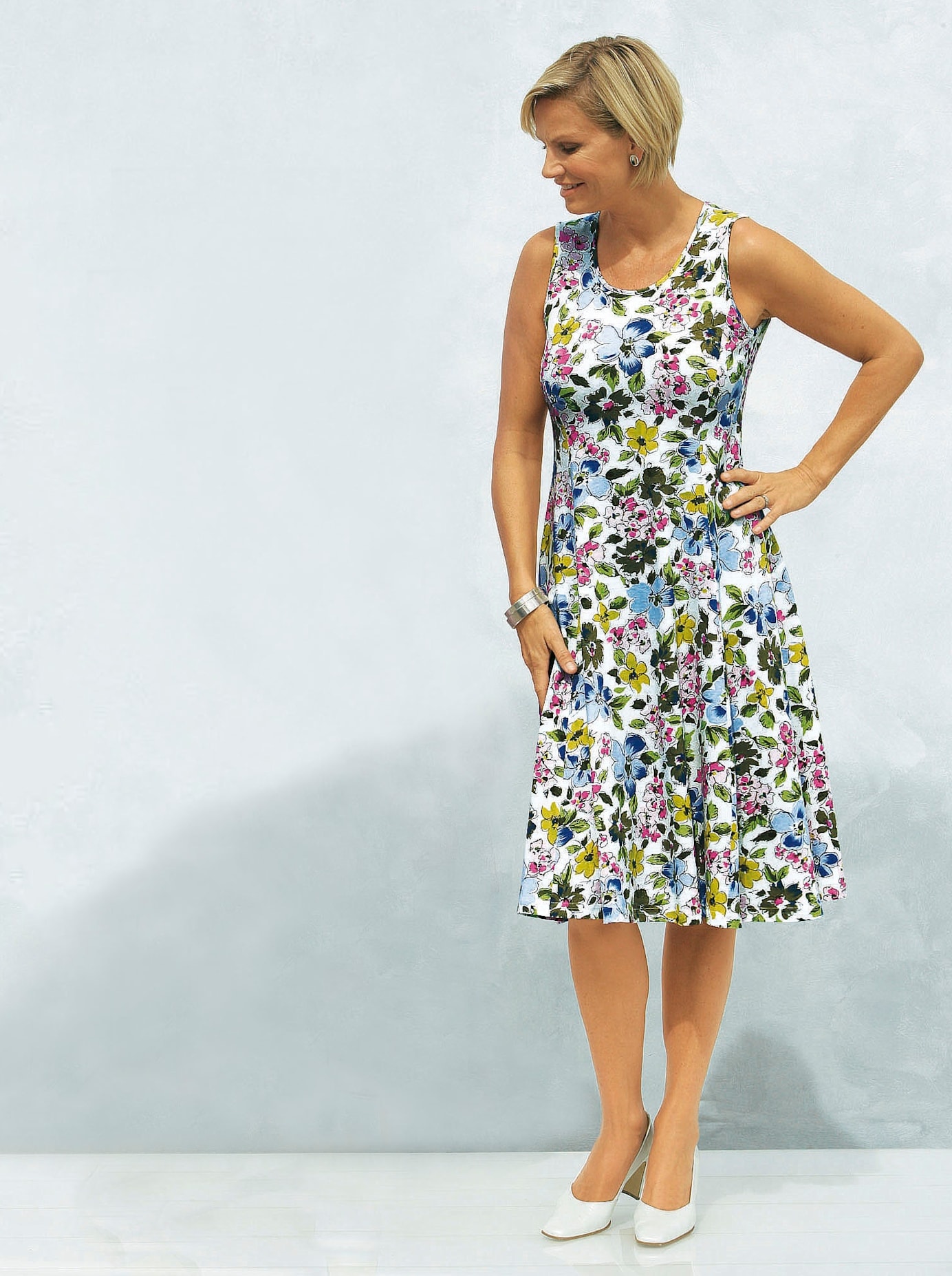 Jerseykleid CLASSIC "Jersey-Kleid", Damen, Gr. 54, Normalgrößen, bunt, Jersey, 50% Baumwolle, 50% Modal, geblümt, gemustert, mehrfarbig, wadenlang, Rundhals, Kleider Image