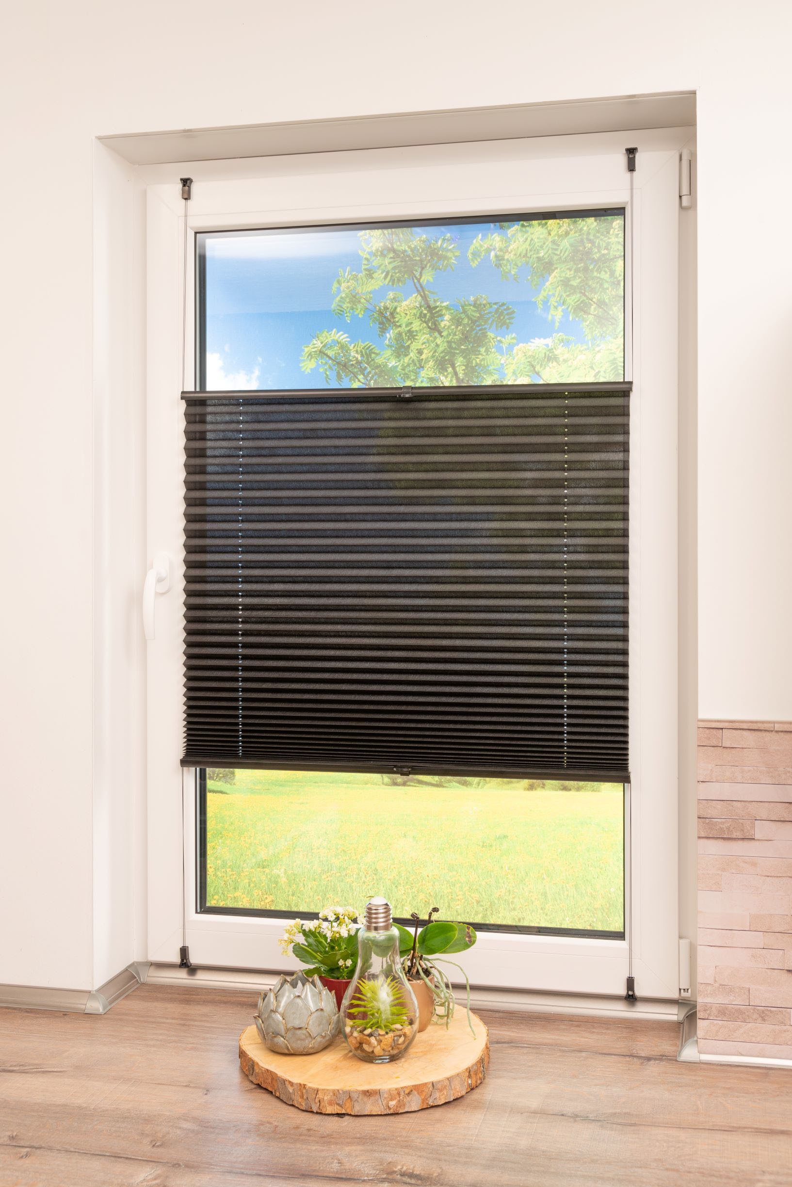 Plissee K-HOME "Klemmfix Pisa" Gr. 28, schwarz, B:45cm H:210cm, Obermaterial: 100% Polyester, Plissees, Crushed-Optik Image