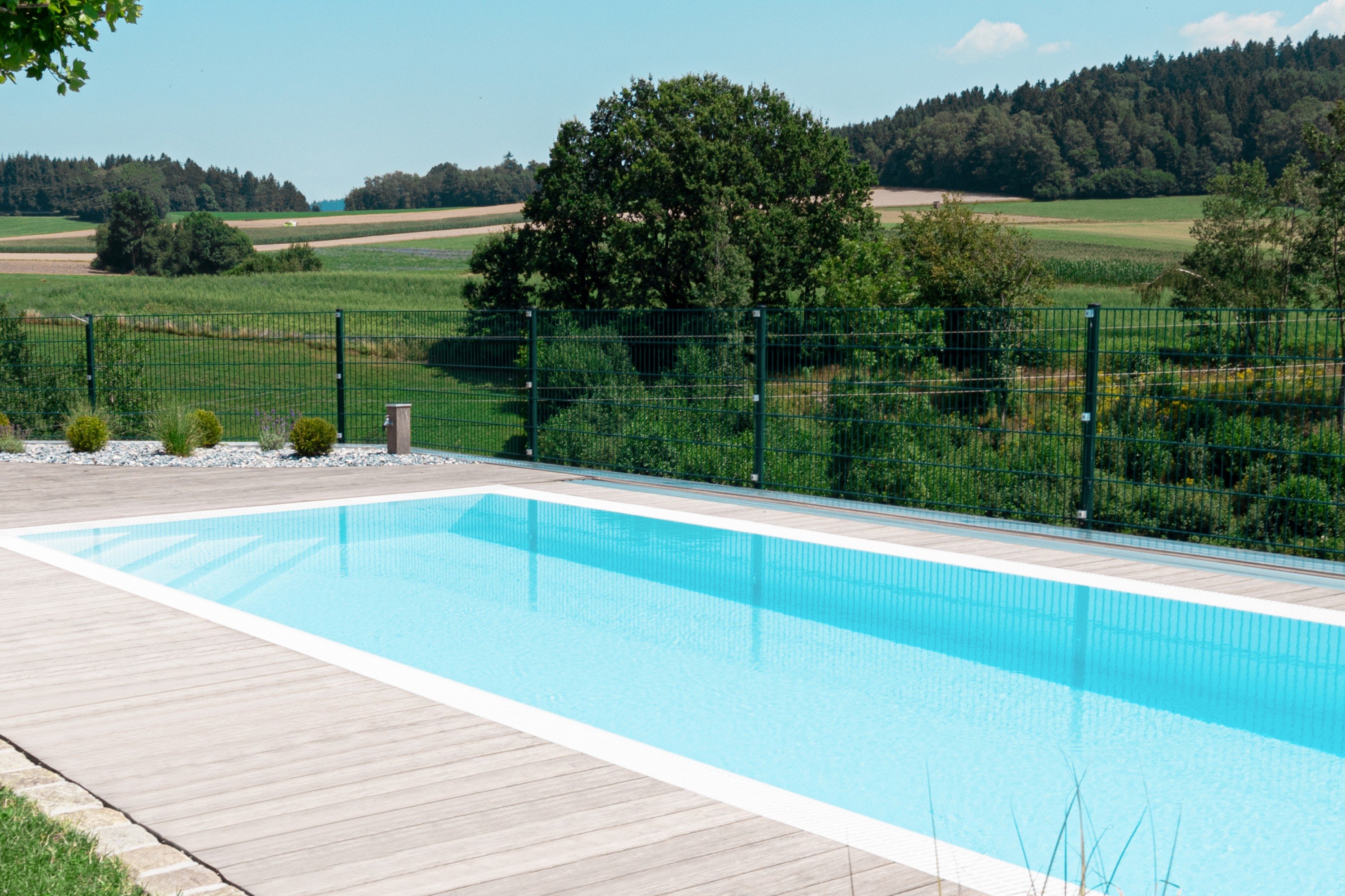 Pool aus Beton 4,0x8,0m Infinity® Bay Image