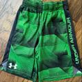 Under Armour Bottoms | Boys Under Armour Shorts Size Small | Color: Black/Green | Size: Sb