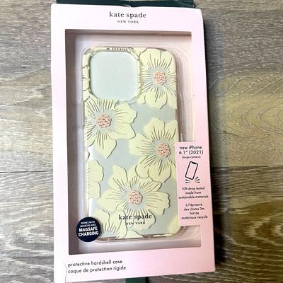 Kate Spade Cell Phones & Accessories | Kate Spade Iphone Case Iphone 13 Pro Clear Case With Flower Floral Design | Color: Cream | Size: Os