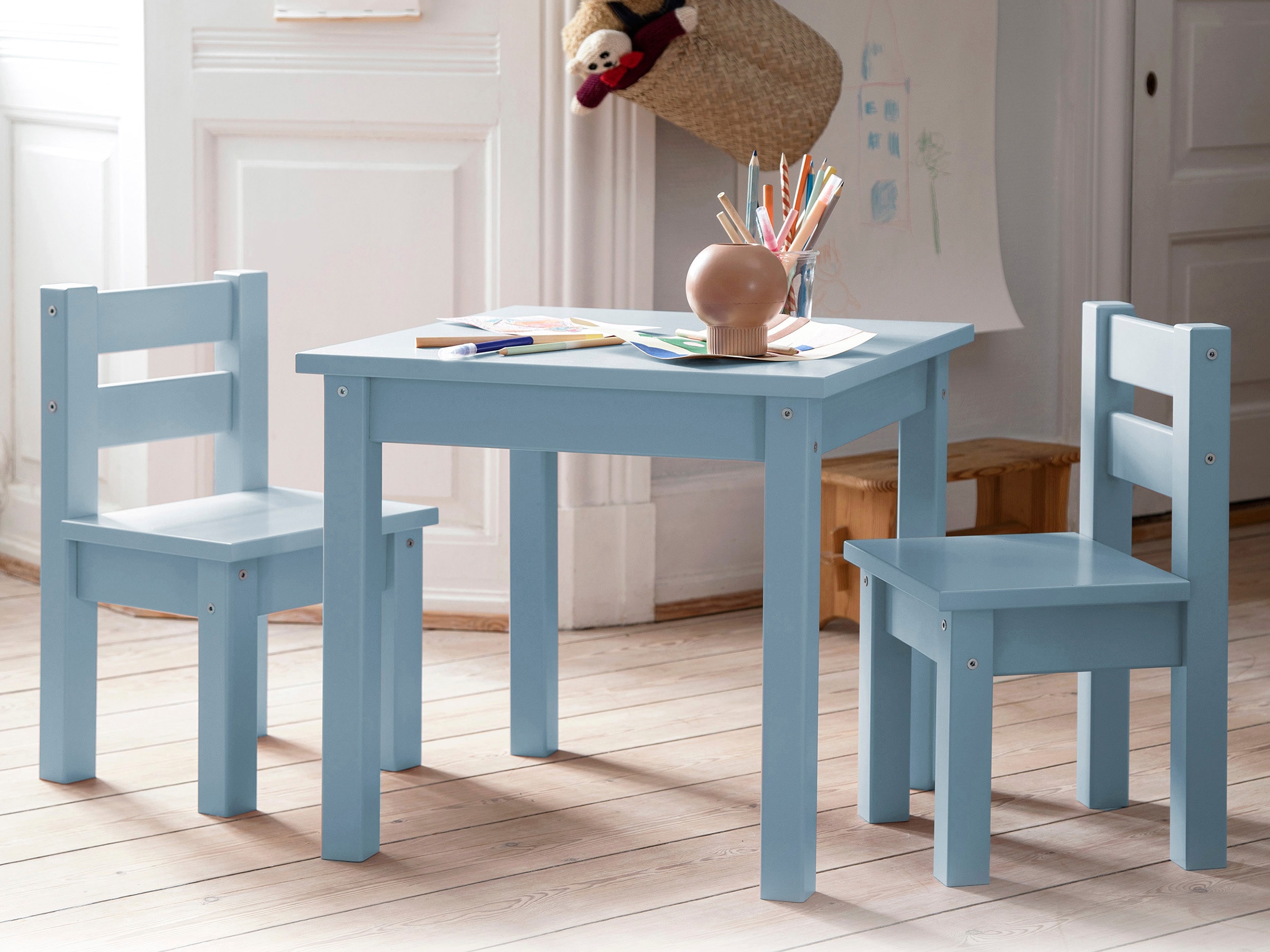 Kindersitzgruppe HOPPEKIDS "MADS Kindersitzgruppe", blau, FSC-zertifizierter Holzwerkstoff, FSC-zertifiziertes teilmassives Holz, MDF, Sitzmöbel-Sets, in vielen Farben, mit zwei Stühlen Image