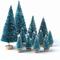 28PCS Mini Village Arbres givrés Bouteille Brosse Arbres avec des Bases en Bois pour la décoration