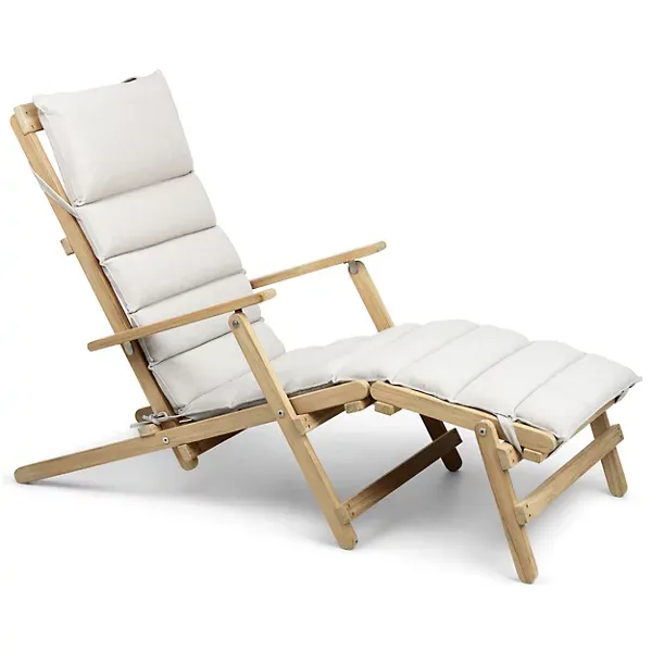 carl-hansen-bm5565-outdoor-extended-deck-chair---bm5565---teak-untreated---papyrus-18006/
