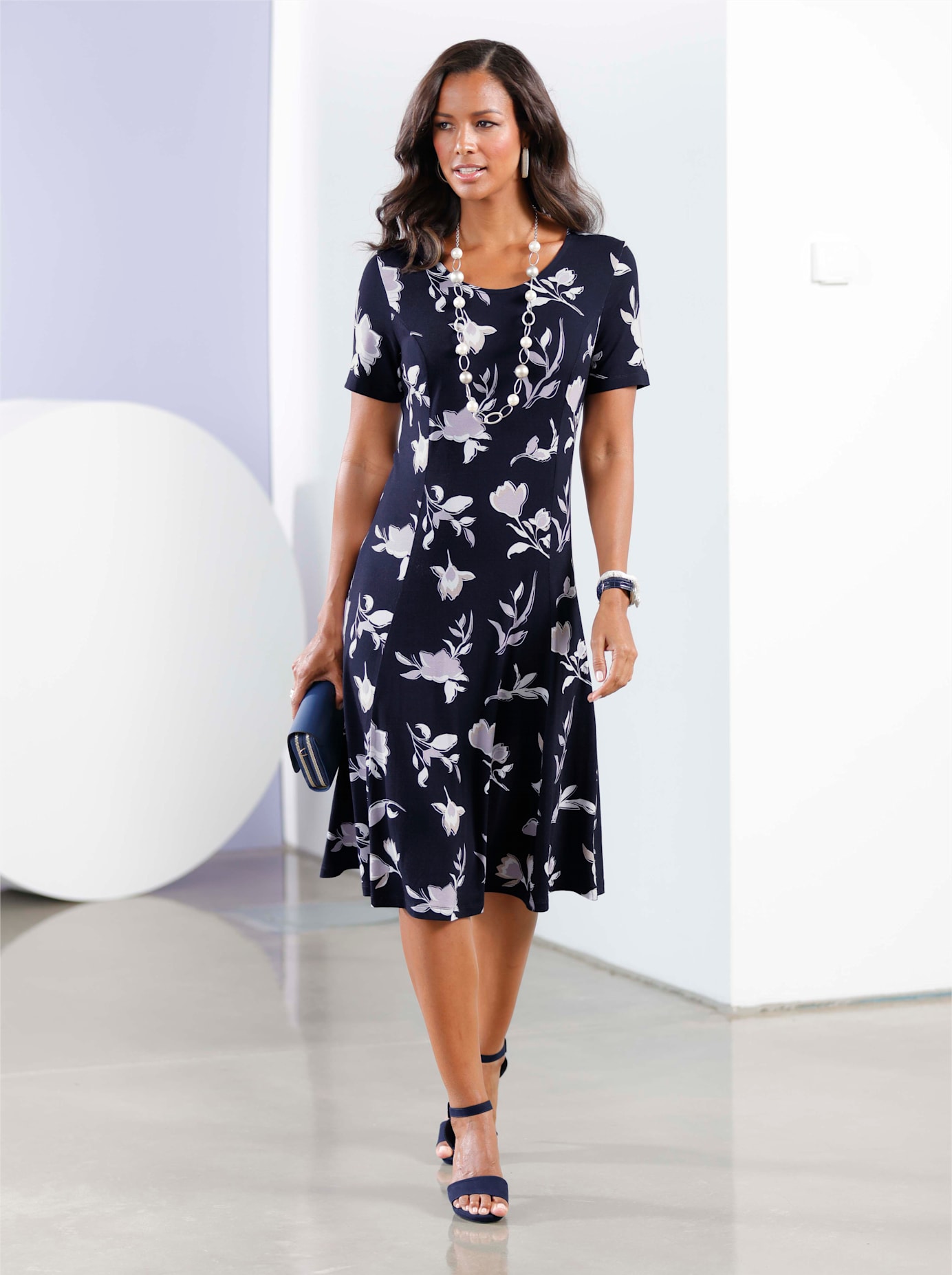 Jerseykleid LADY "Jersey-Kleid", Damen, Gr. 24, Kurzgrößen, bunt (marine, flieder, bedruckt), Jersey, 95% Viskose, 5% Elasthan, geblümt, gemustert, mehrfarbig, knielang, Rundhals, Kleider Image