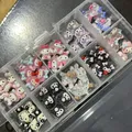 Sanrioed-Kit de bijoux pour ongles de dessin animé breloques Kawaii Hello Kitty Kuromi pierres