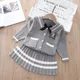 Cardigan brodé ours mignon pour enfants ensemble pull jupe plissée style collège école fille