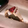 Bague en pierre de champagne rouge cristal pour femme bague en or rose matiques géométriques