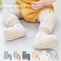 Ensemble de genouillères et chaussettes coordonnantes pour bébé protège-genoux pour enfants