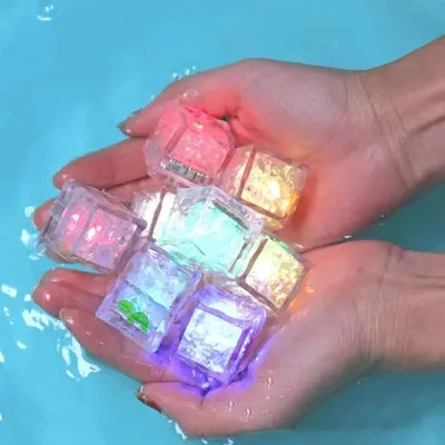 Jouets de bain lumineux LED pour bébé lumières sous-marines étanches jouets de baignoire pour