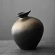 Vase en Poterie Noire de Style Japonais Imitation Pierre Arrangement de Fleurs Dorées Abstraites