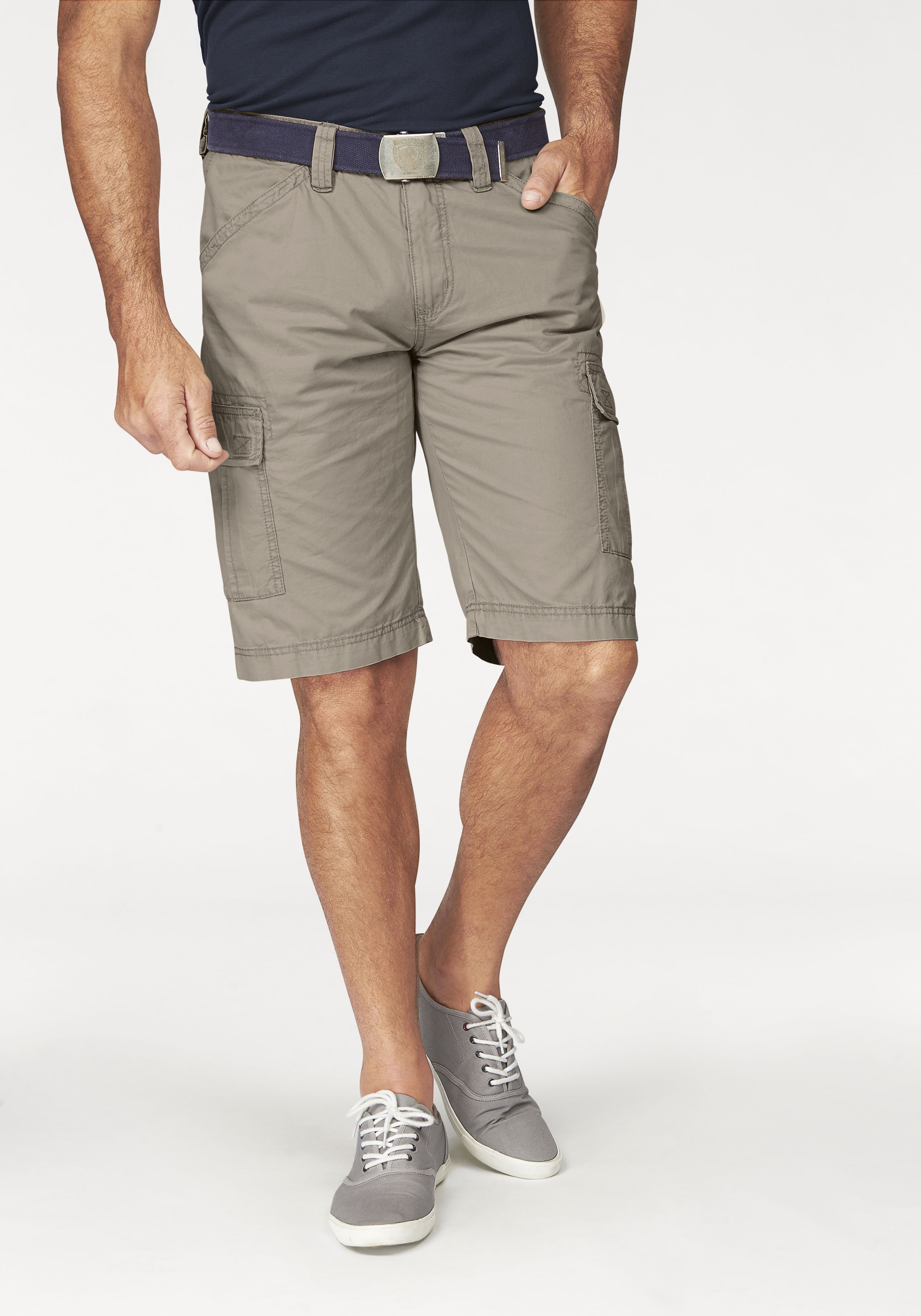 Cargobermudas MAN'S WORLD, Herren, Gr. 62, N-Gr, grün (olivgrün), Obermaterial: 100% Baumwolle, unifarben, normal kniebedeckend, Hosen, auch in Großen Größen