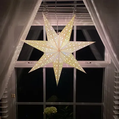 Lanterne LED suspendue en forme d'étoile 3D ajouré pour fête décoration de maison mariage