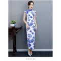 Robe Cheongsam de Style Long Spectacle de Marche EtiMiss Motifs en Porcelaine Bleue et Blanche