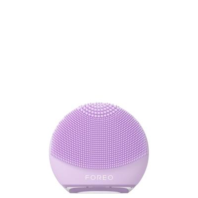 FOREO - LUNA™ 4 go Gesichtsreinigungs- und Straffungsgerät für alle Hauttypen Gesichtsreinigungsbürsten 1 ct Silber Image