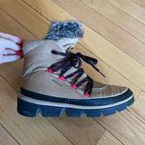 Columbia Shoes | Like New Columbia “Keetley” Insulated Snow Boots (Only Wore Once) | Color: Tan | Size: 8