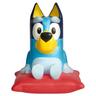 Veilleuse et lampe torche Bluey - Bluey assise sur un coussin - 12 cm