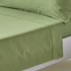 HOMESCAPES Drap plat uni 100% coton égyptien Bio 400 fils coloris Vert mousse 230 x 255 cm - Vert